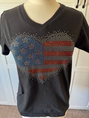 Black Short-Sleeve V-Neck Tee with American Flag Heart Stud Design